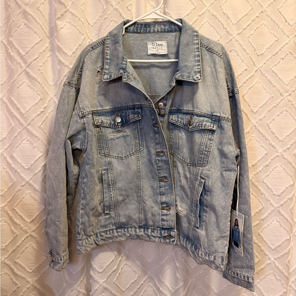 🆕🆕🆕 brand new with tags. Size XL.